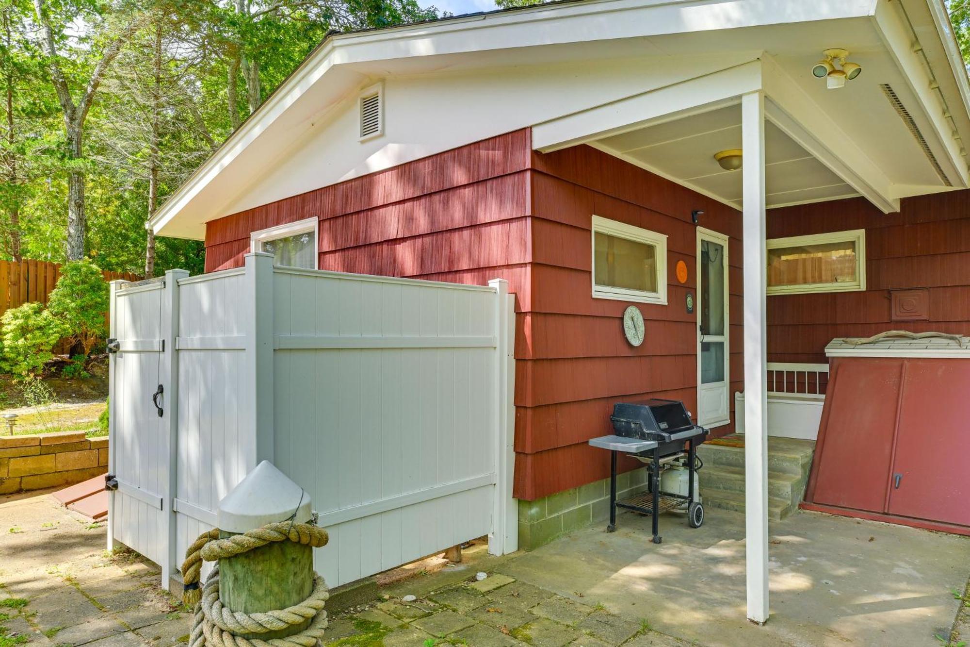 Home In Long Island Wine Country - Walk To Beach! Cutchogue Exterior foto
