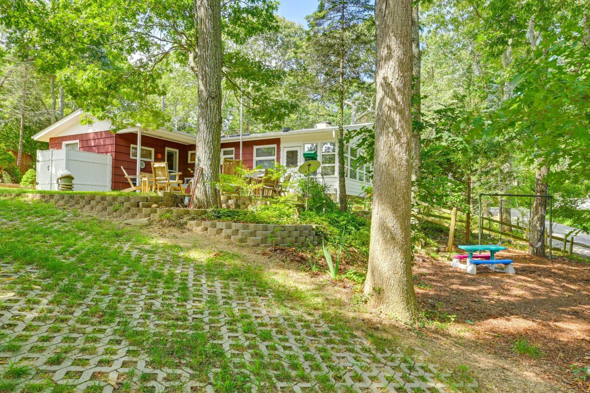 Home In Long Island Wine Country - Walk To Beach! Cutchogue Exterior foto