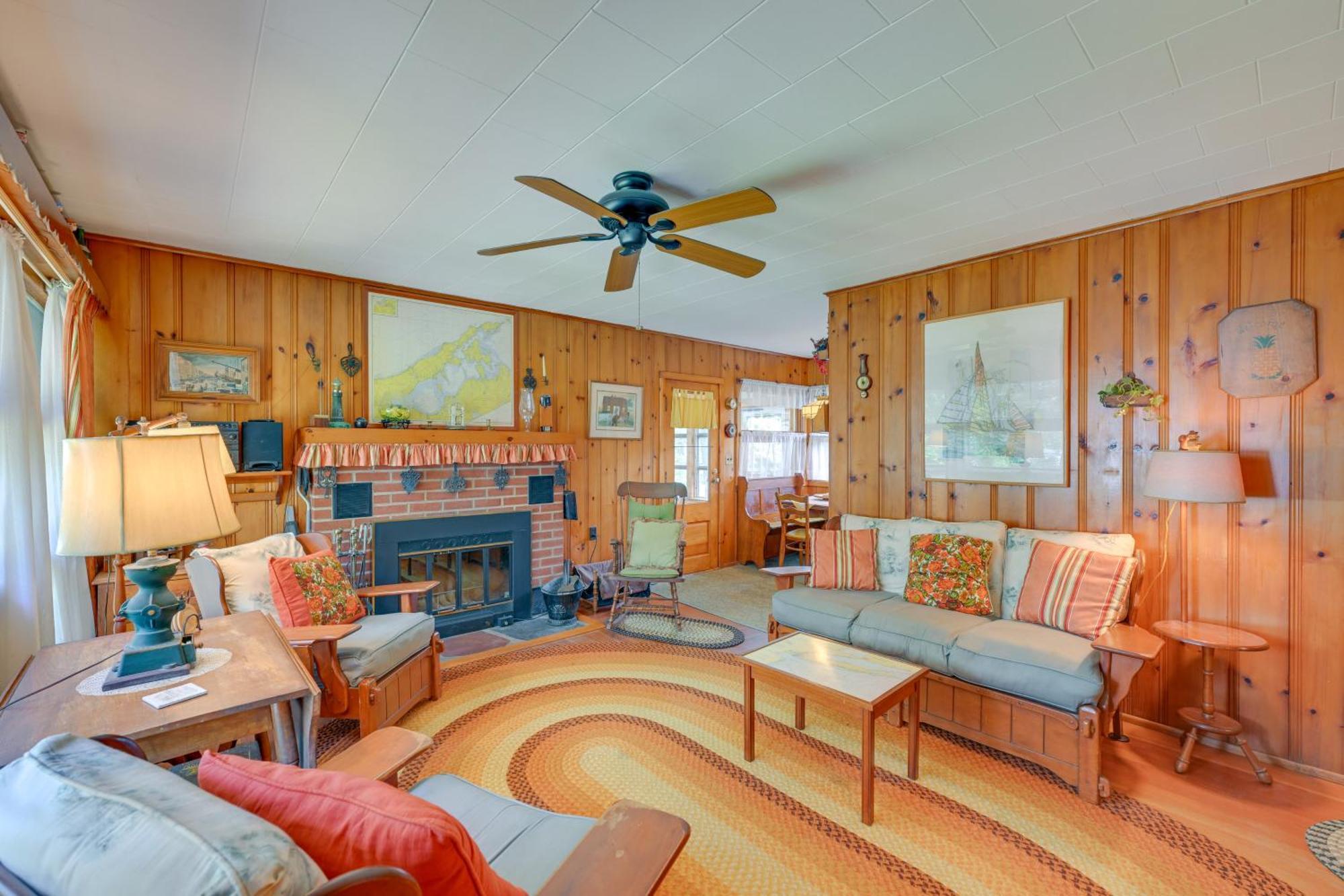Home In Long Island Wine Country - Walk To Beach! Cutchogue Exterior foto